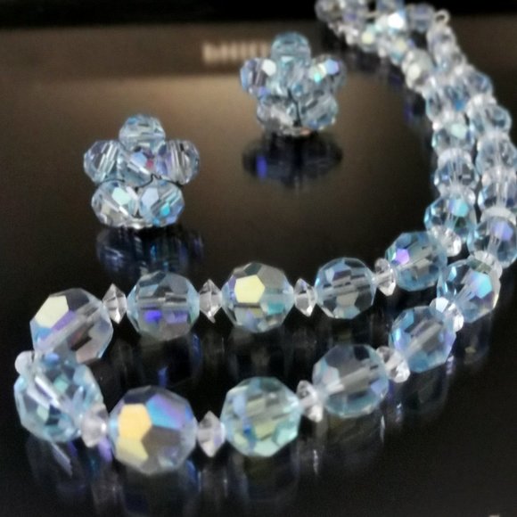 Vintage Coro AB Crystal Bead Necklace and Clip on Earrings - Picture 5 of 5